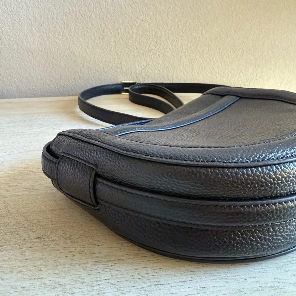 Tory Burch Serif T Leather Saddle Bag